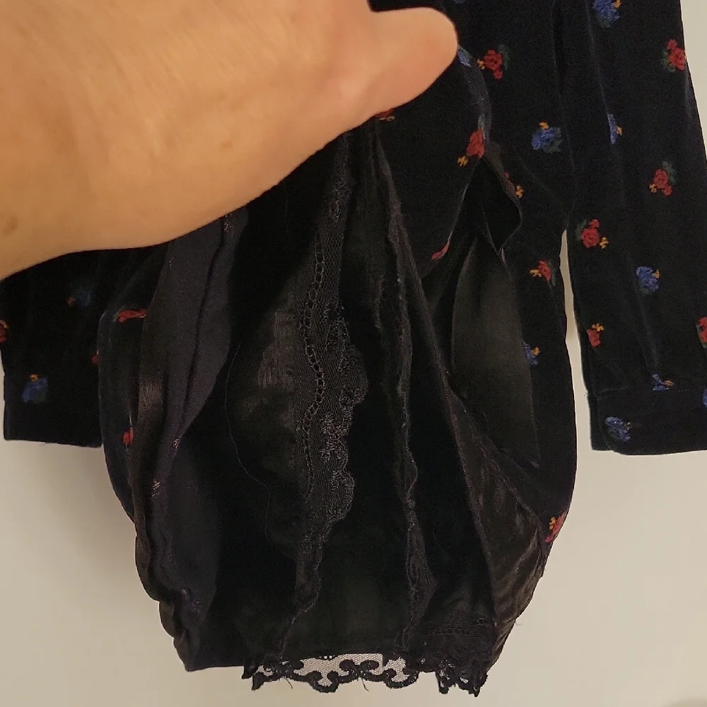 Holiday Black Velvet Velour Floral Lace Trim Kids Dress Long Puffy Sleeves Italy